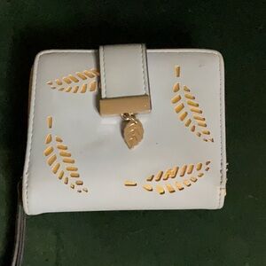 Givvyyyyy… Plus Free Shipping 💌